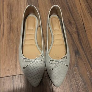 Elegant Perforated Women's Flats